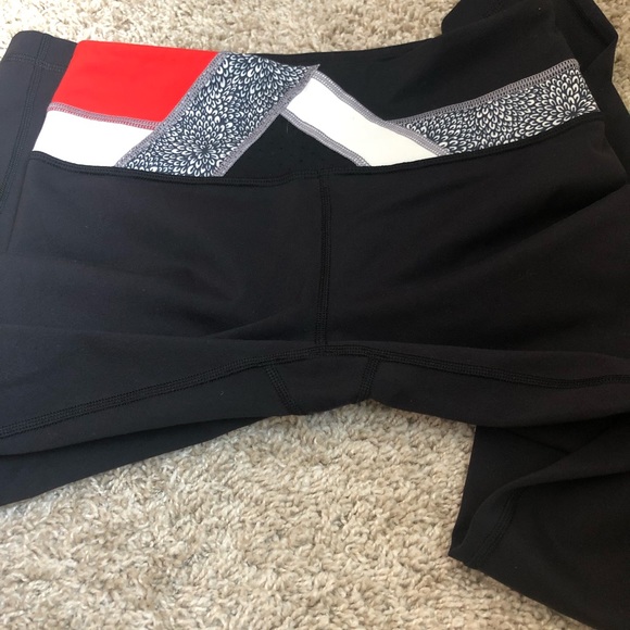 Lululemon reversible leggings - Picture 2 of 4
